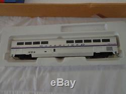 Walthers Trainline Luxury Liner Ready-to-run Ho Train Set