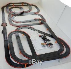 62' Afx Tomy Raceway Géant Piste Slot Car Set Withlighted Firebirds Prêt À Run