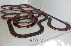 Afx Tomy 70,5' Mega Géant Raceway Piste Fente Car Set, 4' X 8' 100% Prêt À L'emploi