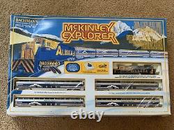 ENSEMBLE DE TRAIN BACHMAN McKINLEY EXPLORER COMPLET ET PRÊT À ROULER AVEC VOIE EZ EN EXCELLENT ÉTAT