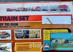 Ensemble de train électrique Tyco HO Scale prêt à rouler Diesel Freight Santa Fe Vintage