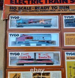 Ensemble de train électrique Tyco HO Scale prêt à rouler Diesel Freight Santa Fe Vintage