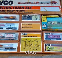 Ensemble de train électrique Tyco HO Scale prêt à rouler Diesel Freight Santa Fe Vintage