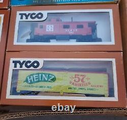 Ensemble de train électrique Tyco HO Scale prêt à rouler Diesel Freight Santa Fe Vintage