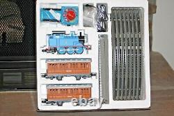 Ensemble de train prêt à fonctionner Thomas & Friends 2012 avec télécommande et circuit ovale - Retiré