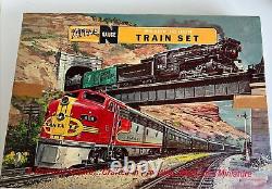 Ensemble de train prêt à l'emploi Vintage ATLAS N GAUGE #23-564 avec locomotive Milwaukee