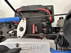 Kyosho V ONE R4 evo avec carrosserie NSX et kit d'éclairage PNP Presque prêt à rouler