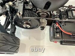 Kyosho V ONE R4 evo avec carrosserie NSX et kit d'éclairage PNP Presque prêt à rouler