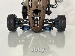 Kyosho V ONE R4 evo avec carrosserie NSX et kit d'éclairage PNP Presque prêt à rouler