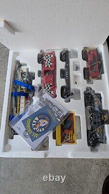 Lionel 7-11004 Ensemble de train NASCAR O-Gauge prêt à fonctionner en boîte neuve usée