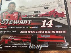 Nouveau dans la boîte Lionel T1428 Tony Stewart Nascar Rtr Train Set O Gauge