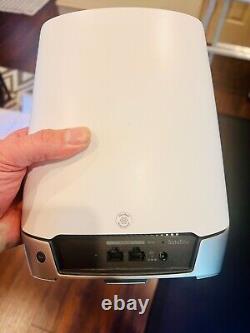 Système Wi-Fi maillé Tri-Bande NETGEAR Orbi RBK752 (Ensemble de 2 1 Routeur & 1 Satellite)