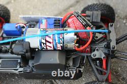 Traxxas 70054-8 Noir Slash 4x4 Mike Jenkins 1/16 RTR Ensemble Batterie + USB C Nouveau