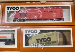 Tyco Electric Train Set Échelle Ho Prête À Courir 4 Trains, Pistes Et Power Pack
