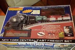 Un Train Prêt À Fonctionner Dans Le Centre De New York Dans Le Fast Freight Proto Sound 2.0 Railking
